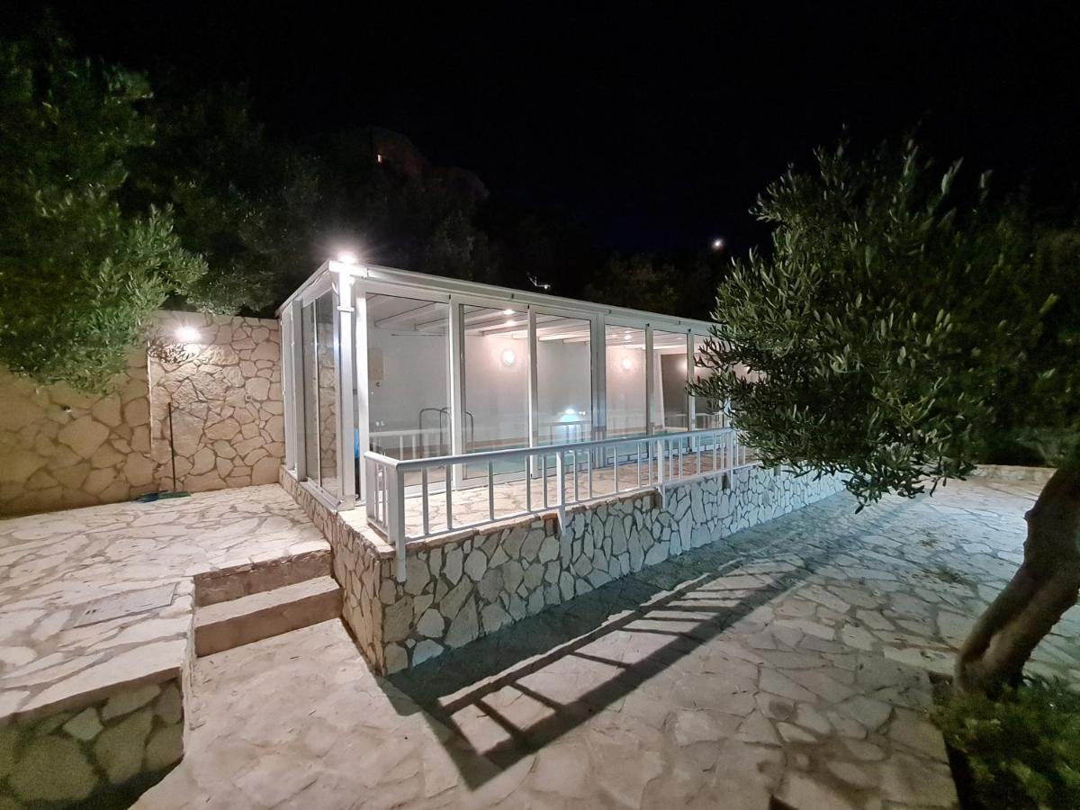 Vila Maslina Apartments Mit Pool Und Garten Nahe Am Strand Tucepi Exterior photo